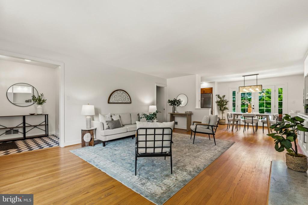 412 SOUTHWEST DRIVE