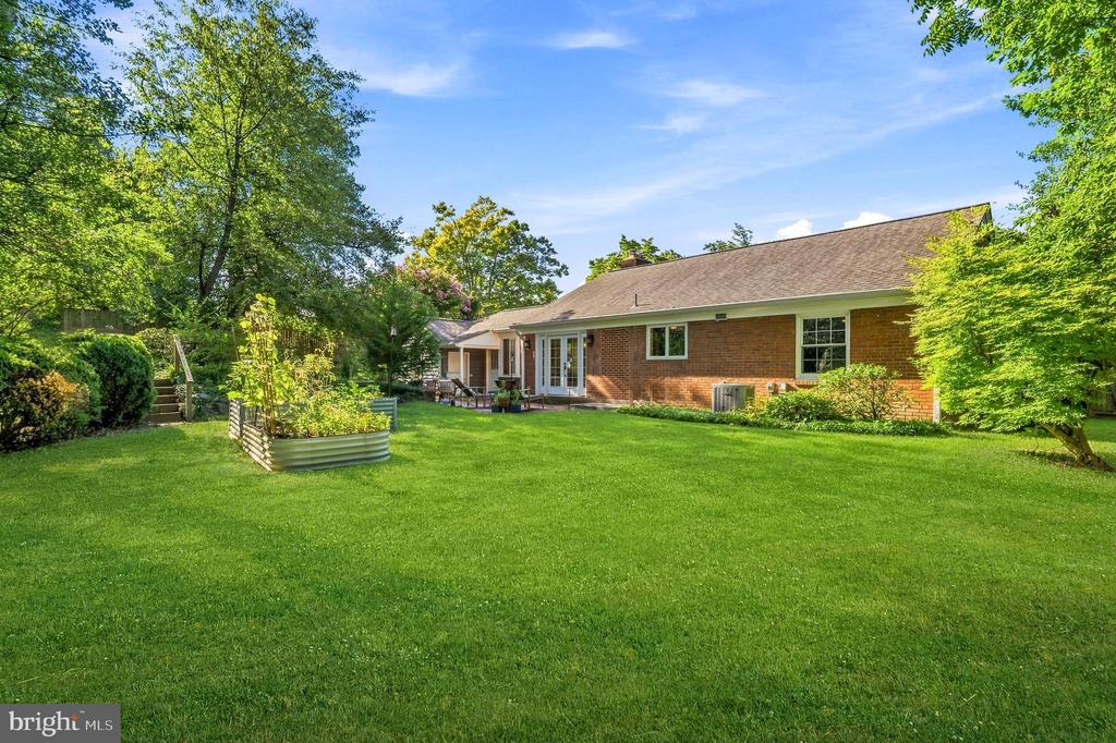 412 SOUTHWEST DRIVE