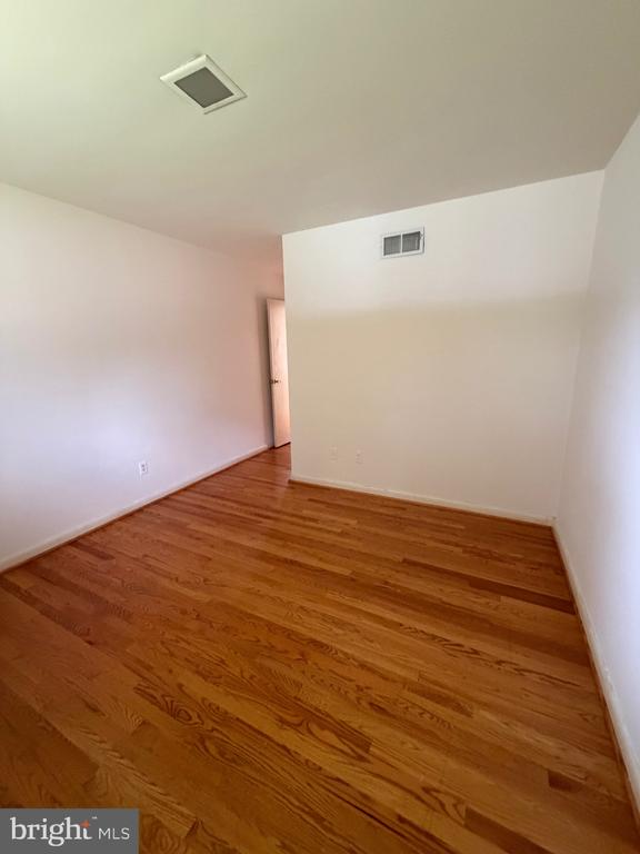 5800 PLAINVIEW ROAD
