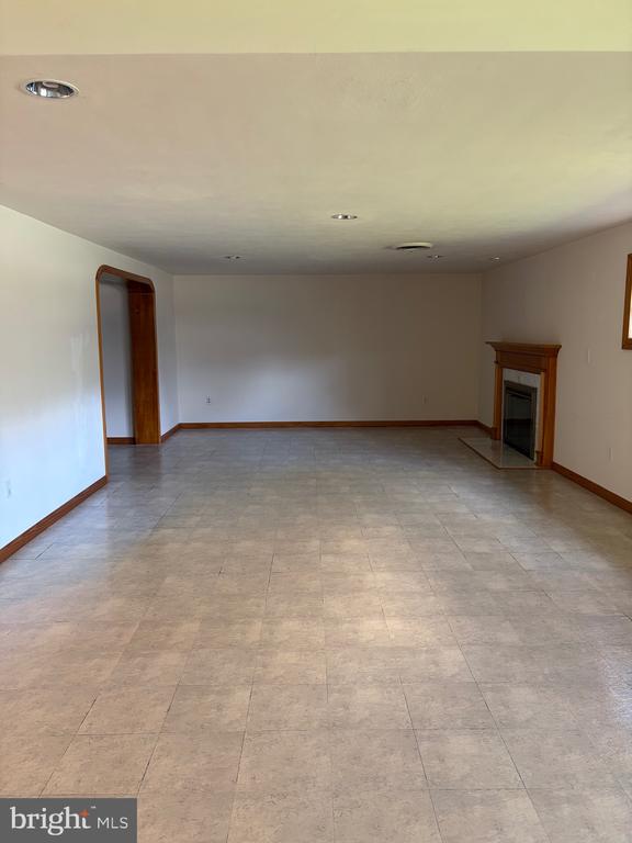 5800 PLAINVIEW ROAD
