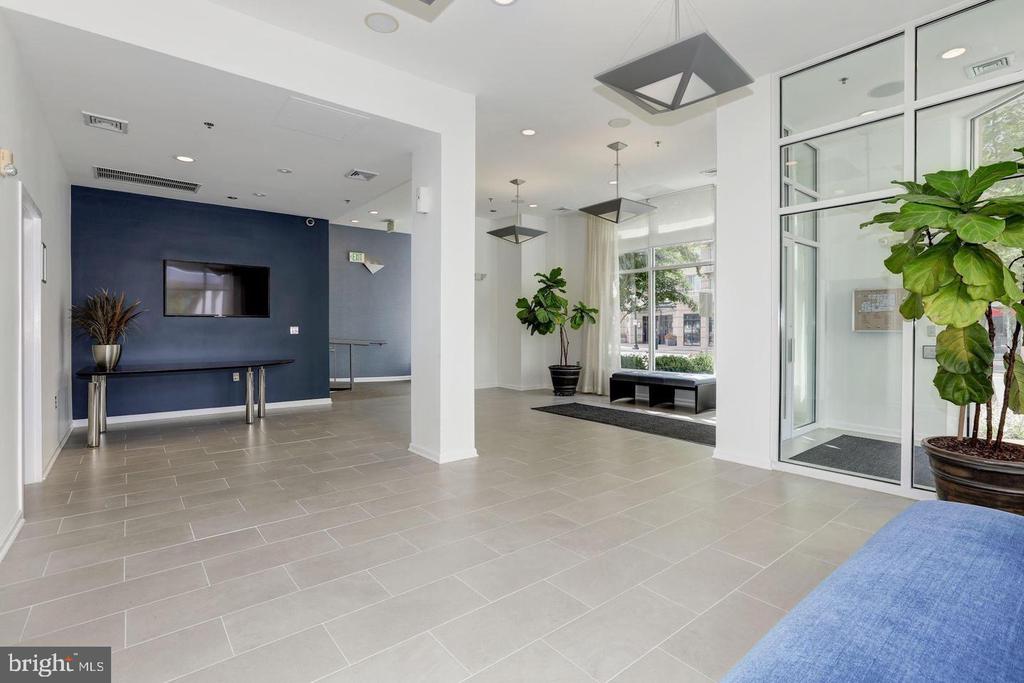 1201 EAST WEST HIGHWAY Unit: 212