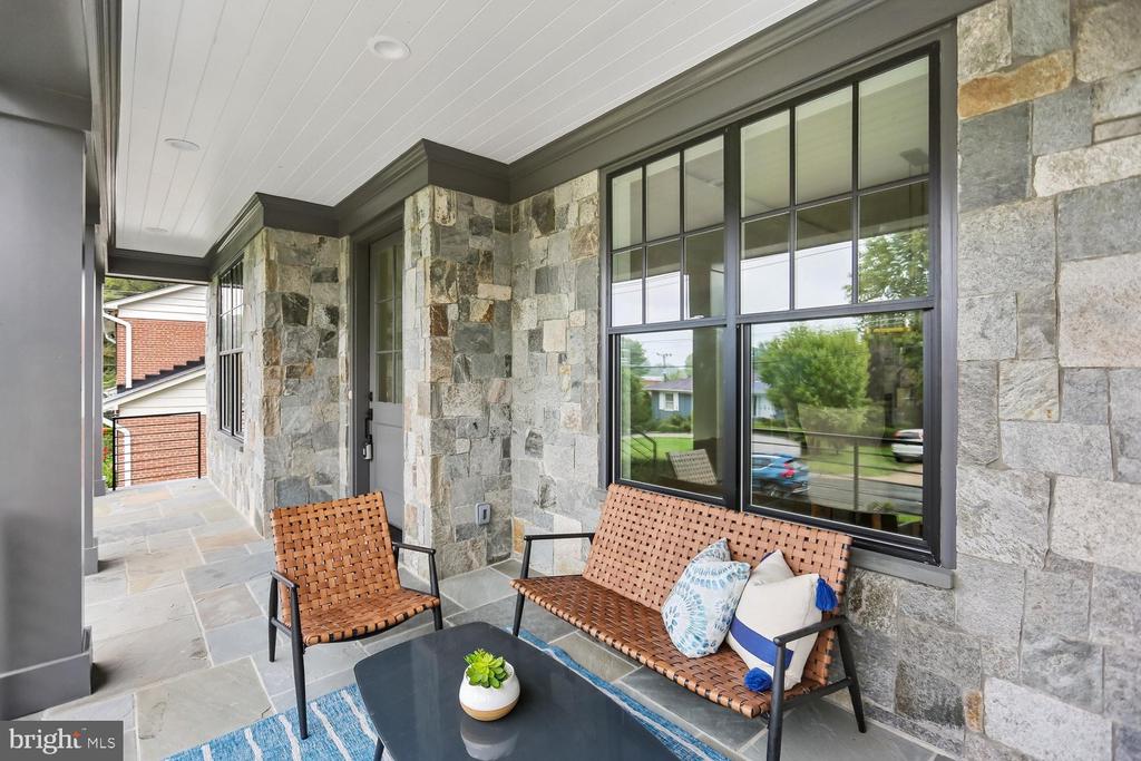 6217 PLAINVIEW ROAD
