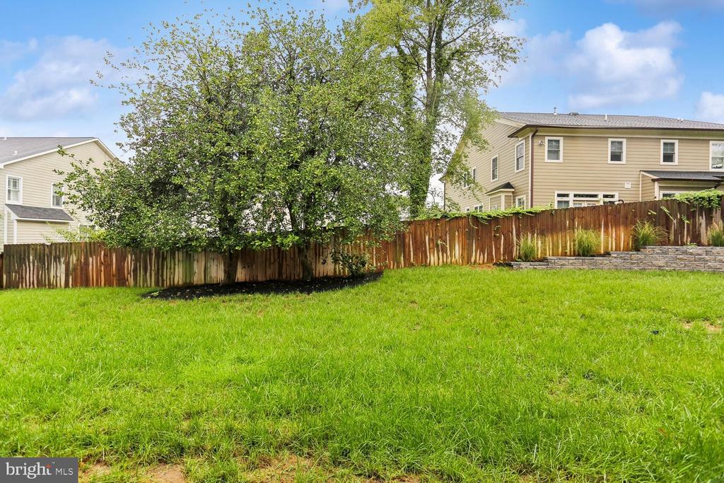 6217 PLAINVIEW ROAD