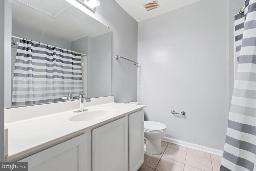 13722 PALMETTO CIRCLE