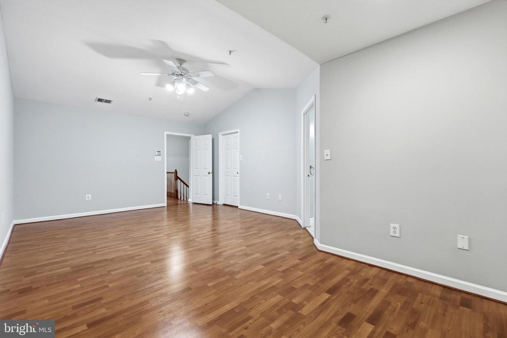 13722 PALMETTO CIRCLE