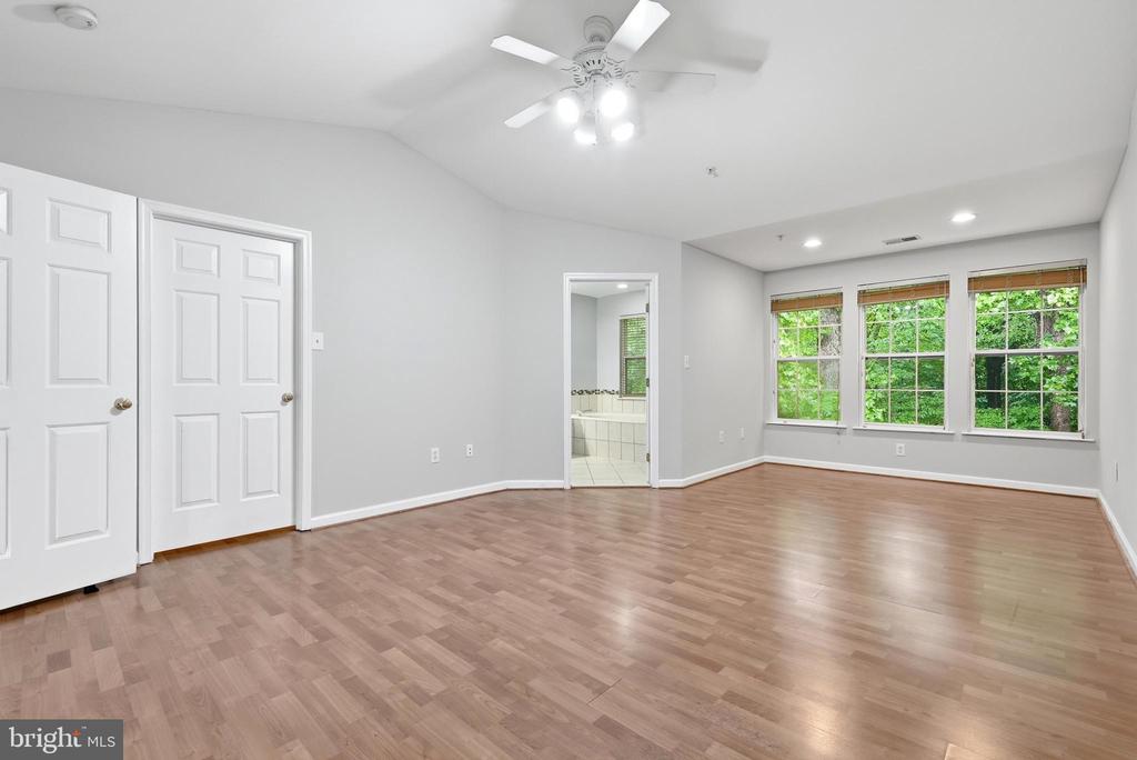 13722 PALMETTO CIRCLE