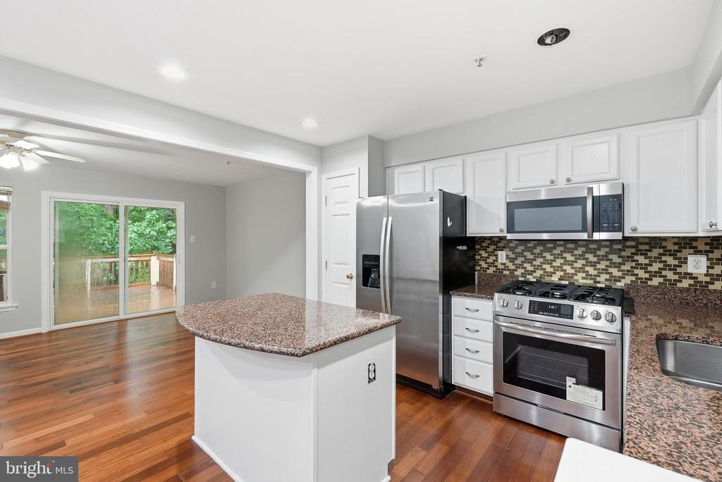 13722 PALMETTO CIRCLE