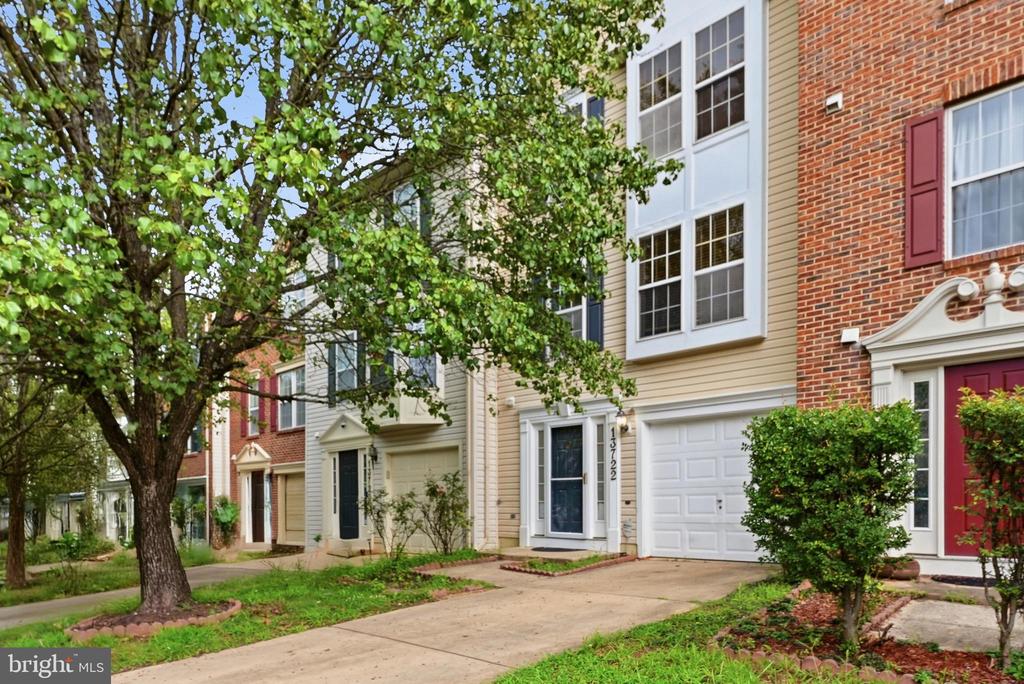 13722 PALMETTO CIRCLE