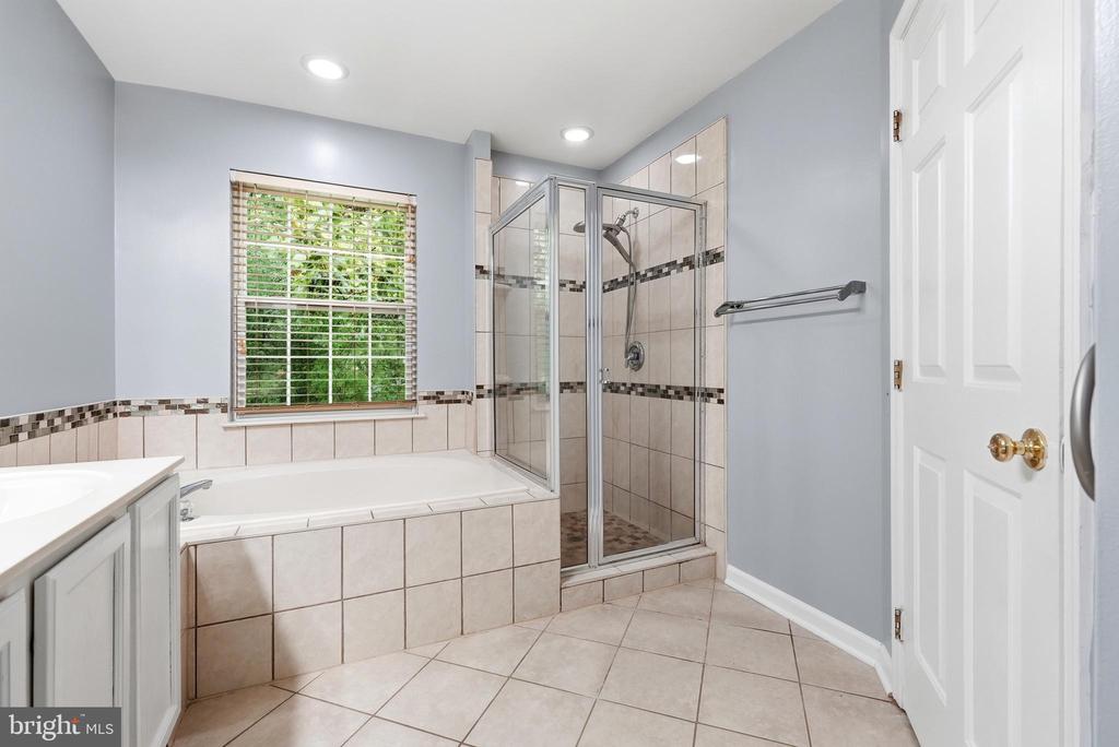 13722 PALMETTO CIRCLE