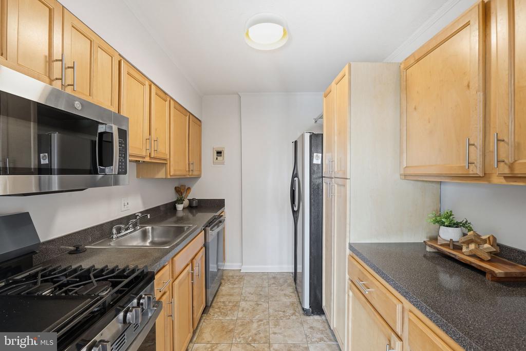 8308 FLOWER AVENUE Unit: 501