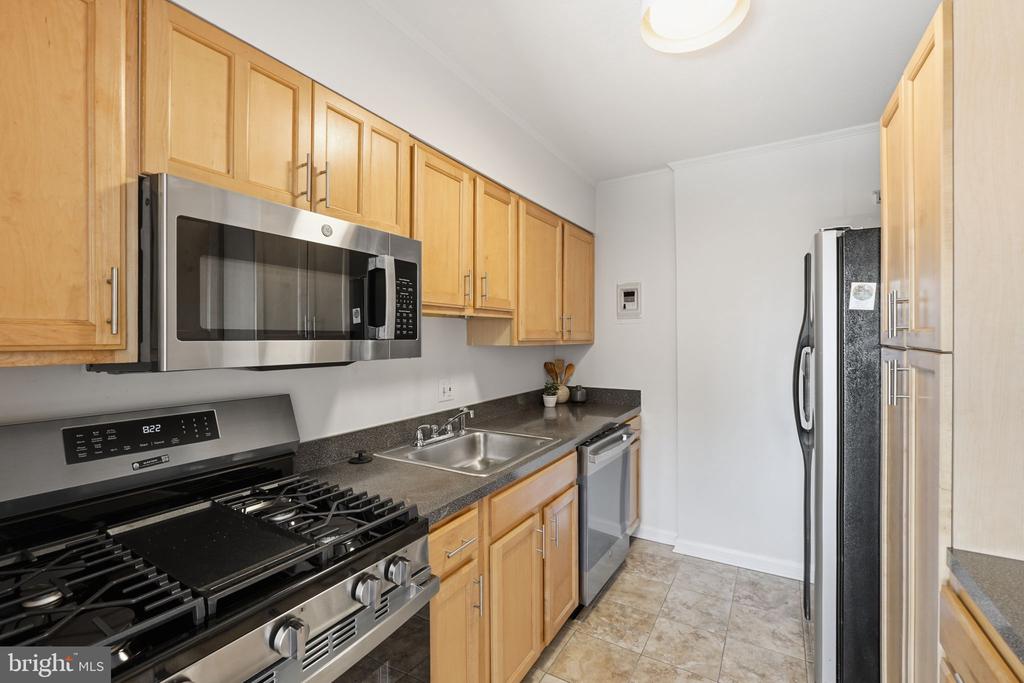 8308 FLOWER AVENUE Unit: 501