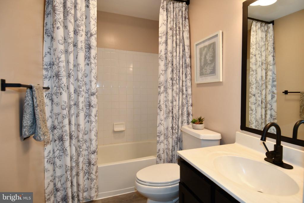 13028 SHAMROCK GLEN DRIVE Unit: 202