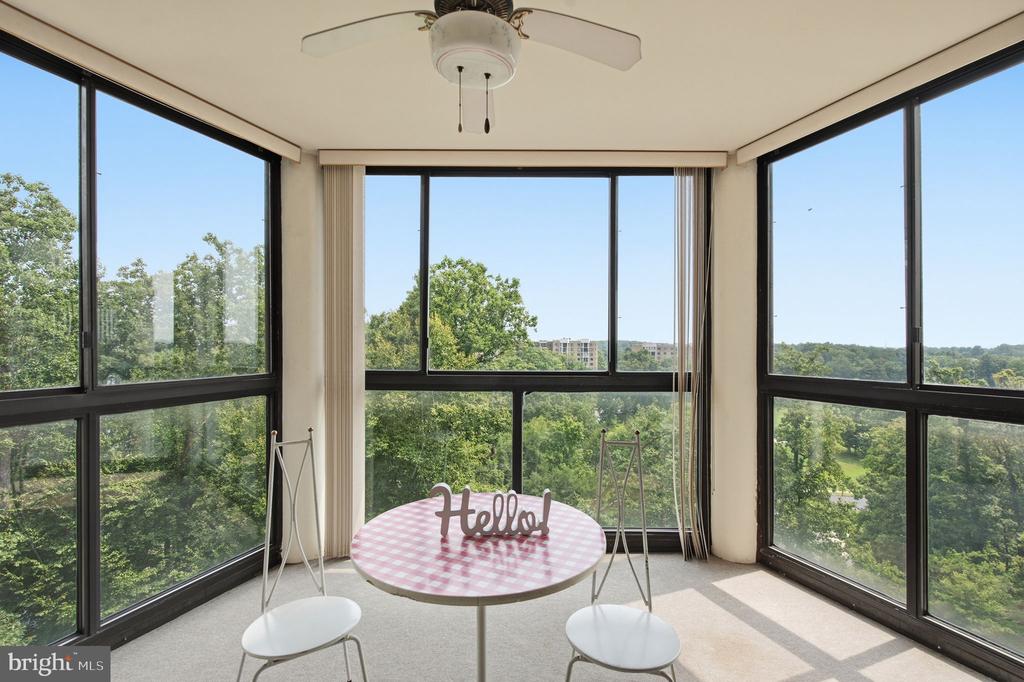 15100 INTERLACHEN DRIVE Unit: 4-822