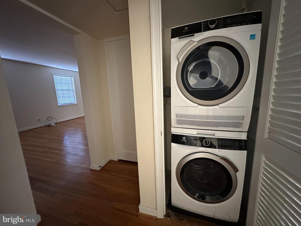 2207 WASHINGTON AVENUE Unit: 201