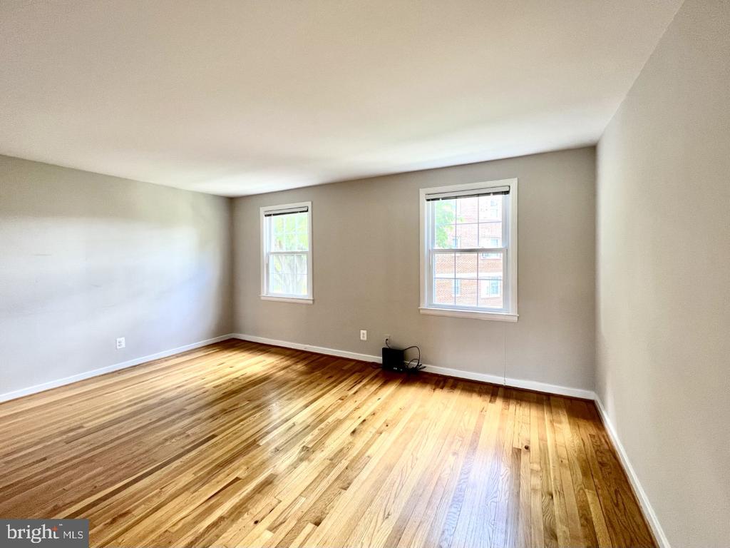 2207 WASHINGTON AVENUE Unit: 201