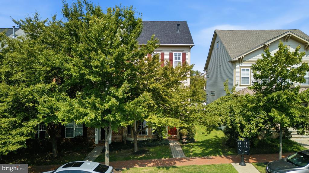 12805 CLARKSBURG SQUARE ROAD