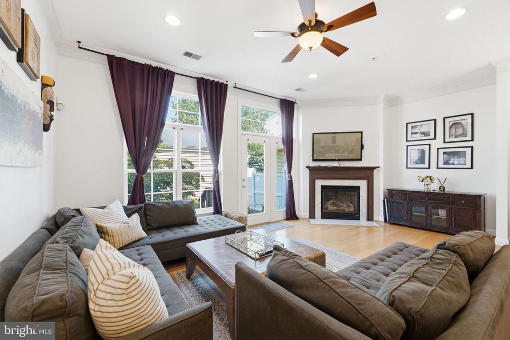 12805 CLARKSBURG SQUARE ROAD