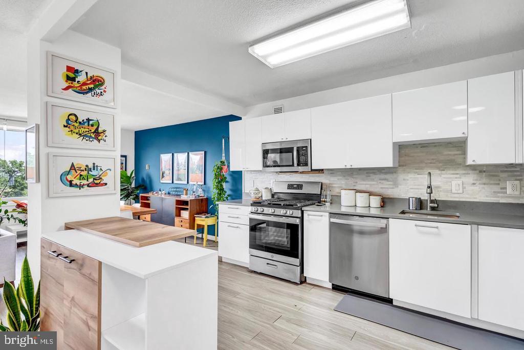 11801 ROCKVILLE PIKE Unit: 813