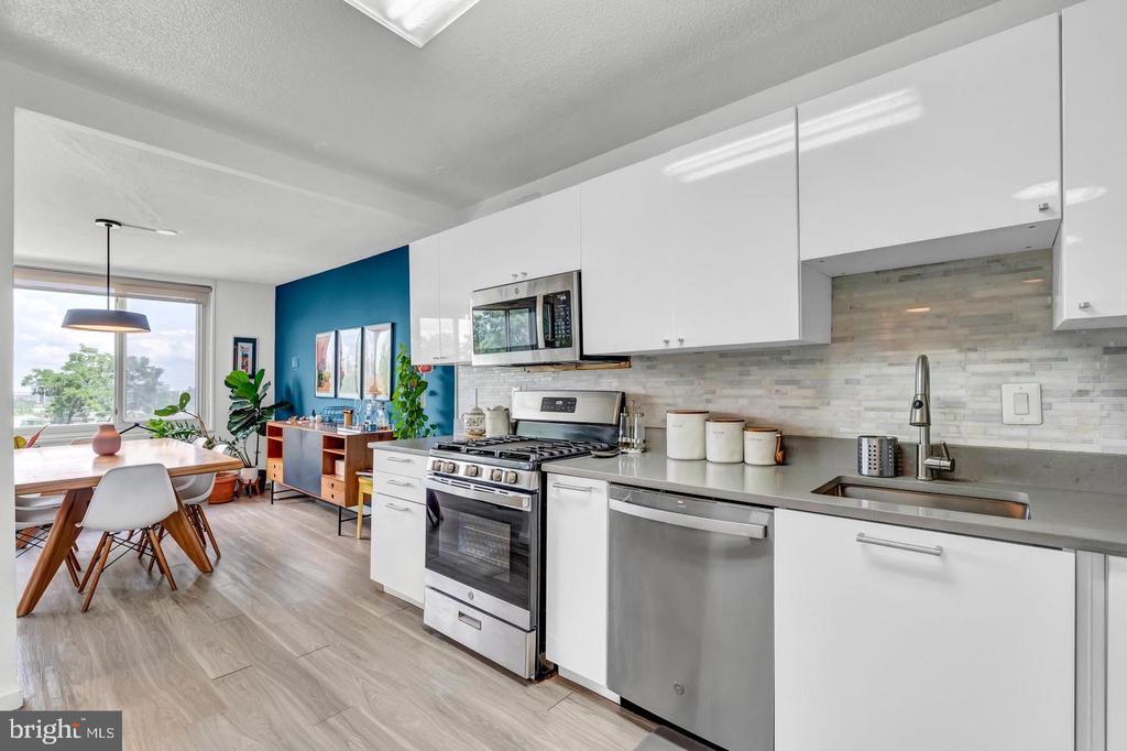 11801 ROCKVILLE PIKE Unit: 813