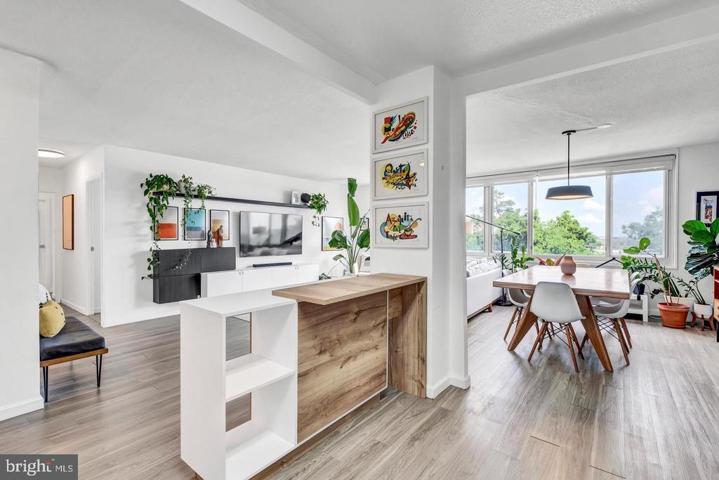 11801 ROCKVILLE PIKE Unit: 813