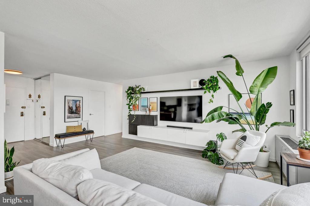 11801 ROCKVILLE PIKE Unit: 813