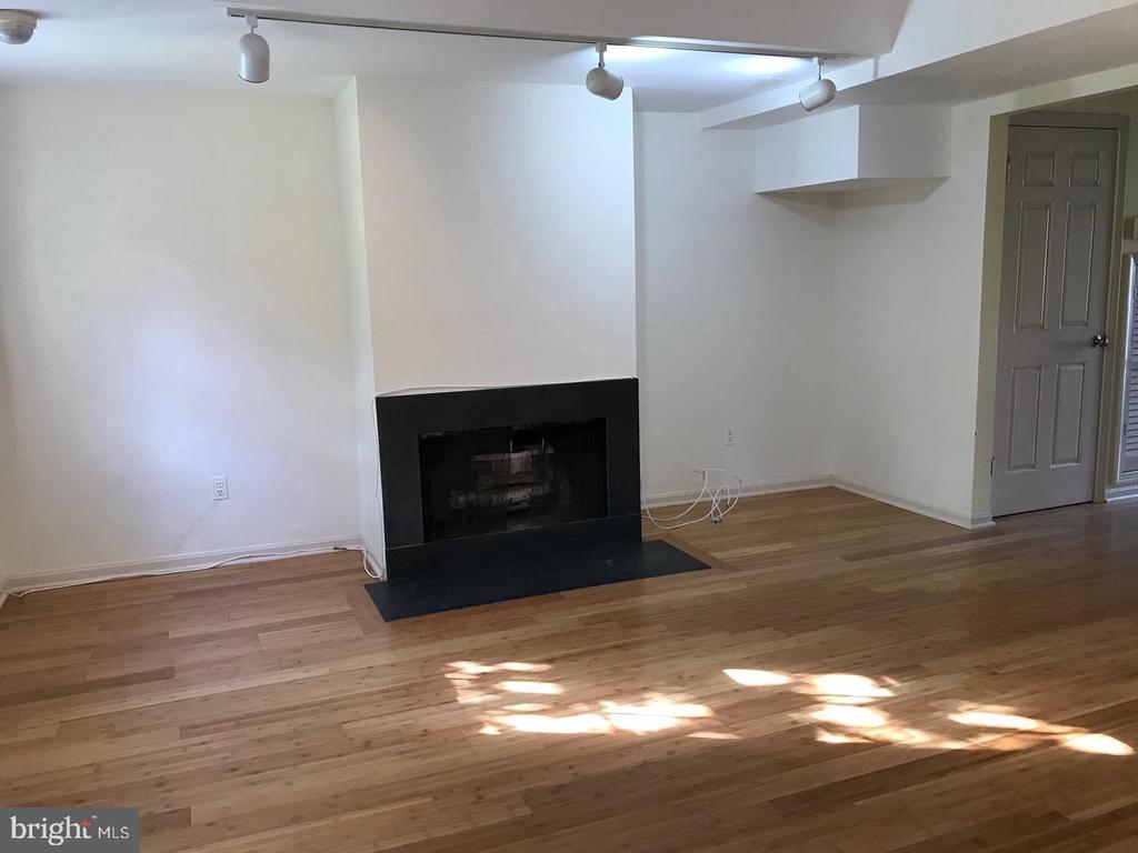6676 HILLANDALE ROAD Unit: 36