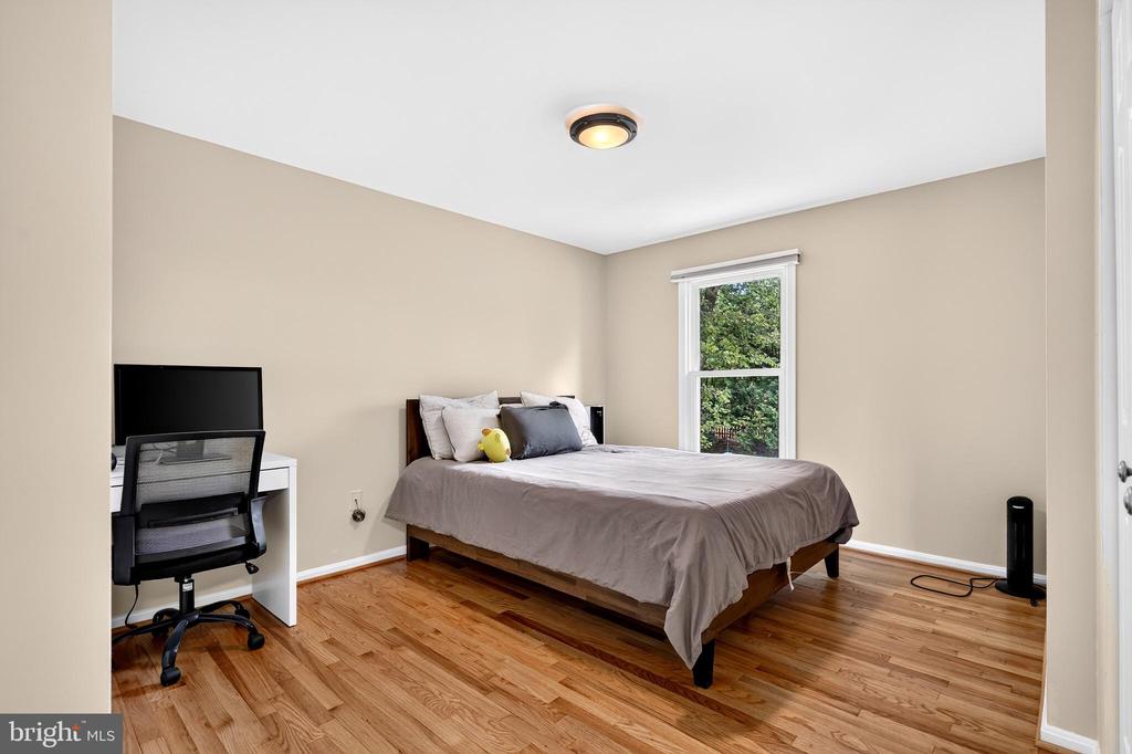 17205 SANDY KNOLL DRIVE