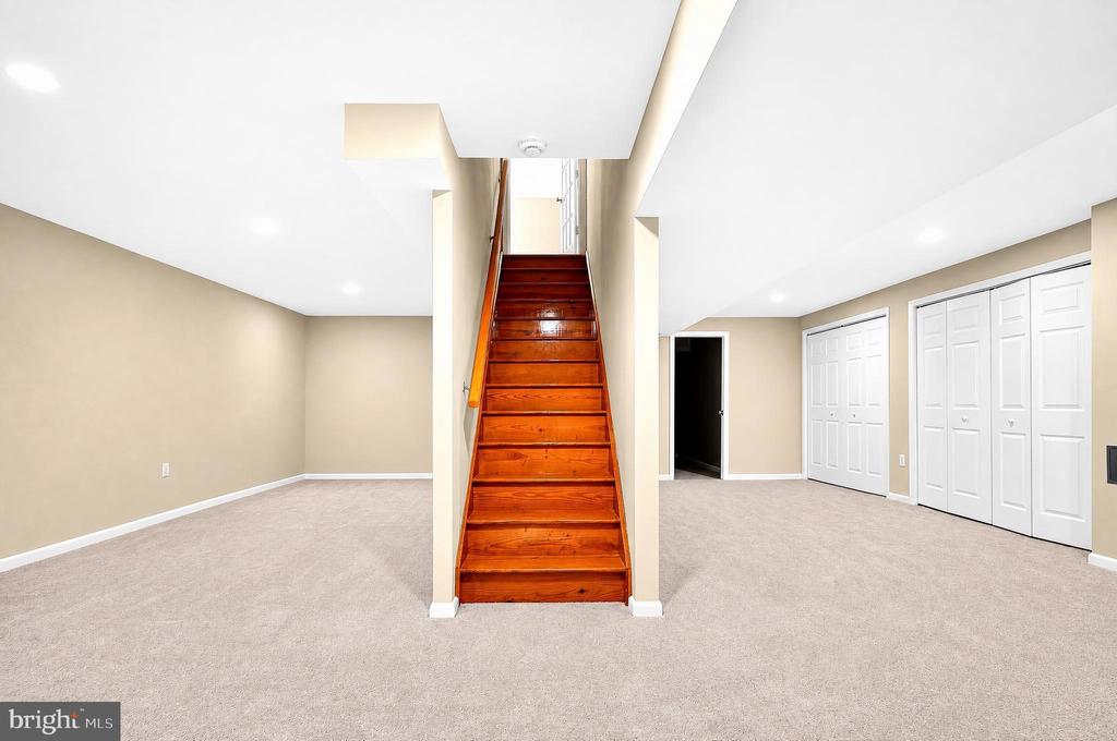 17205 SANDY KNOLL DRIVE
