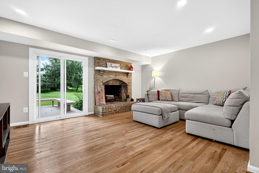 17205 SANDY KNOLL DRIVE