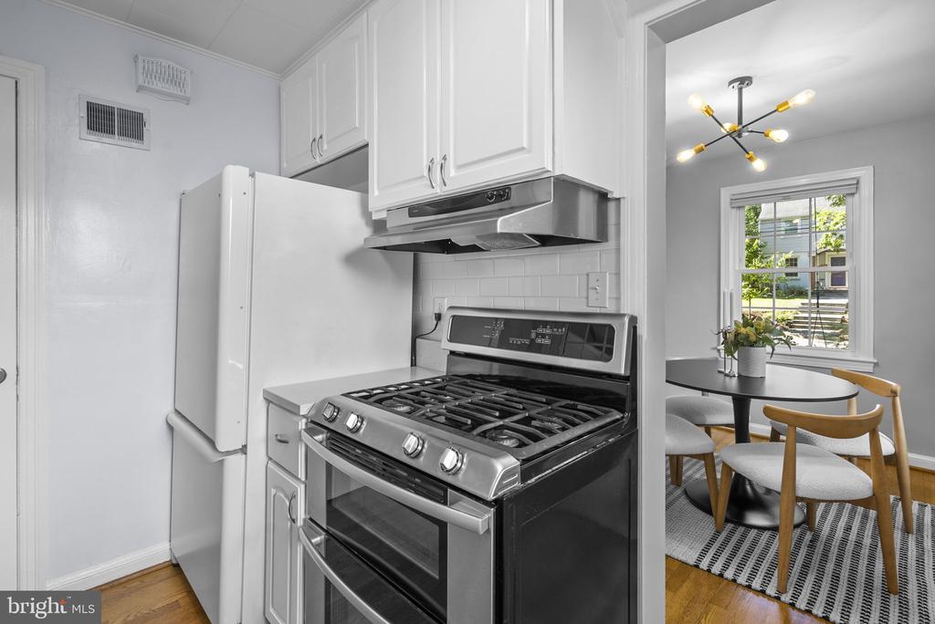 712 AUBURN AVENUE