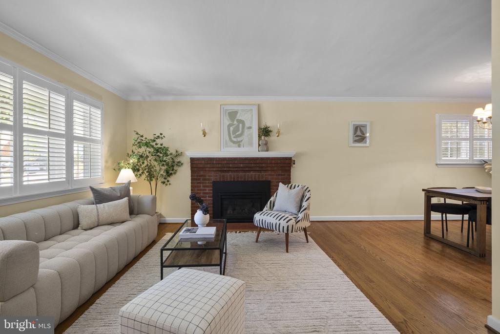 19 EASTMOOR DRIVE