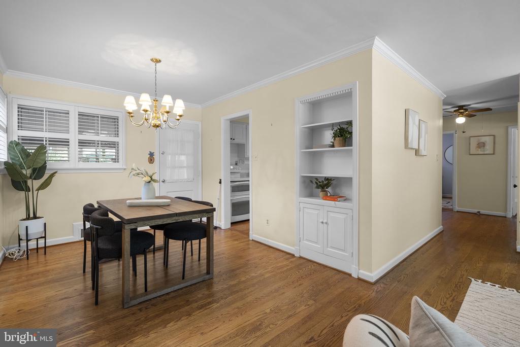 19 EASTMOOR DRIVE
