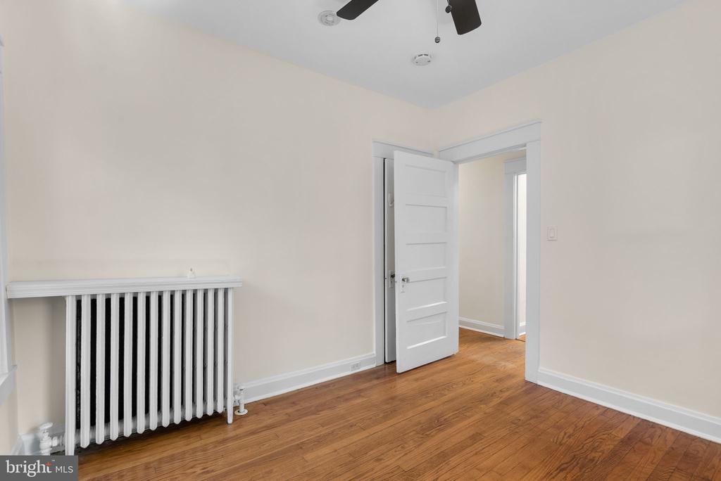9 PHILADELPHIA AVENUE