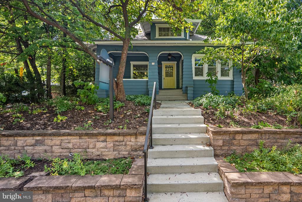 9 PHILADELPHIA AVENUE