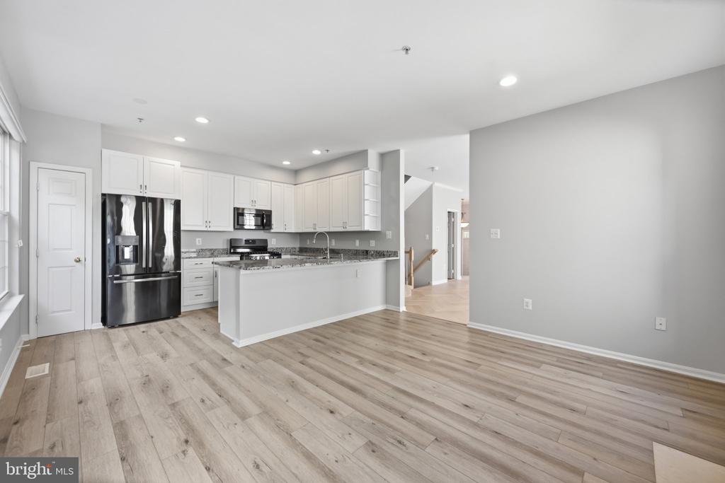 111 LONGPOINT WAY