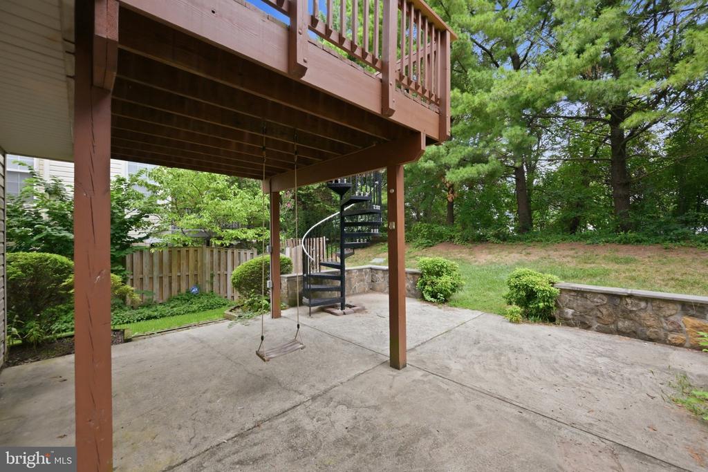 111 LONGPOINT WAY