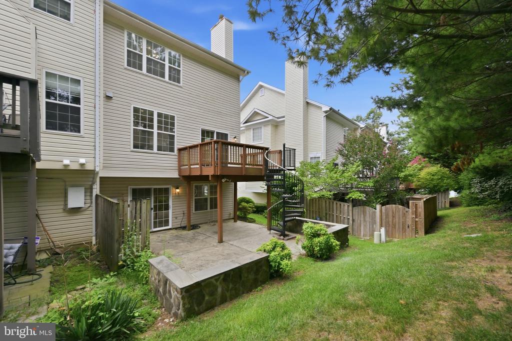 111 LONGPOINT WAY