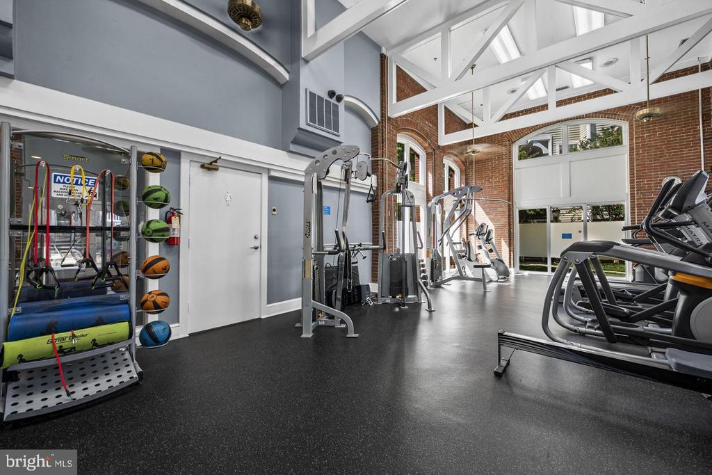 5800 INMAN CIRCLE Unit: 350