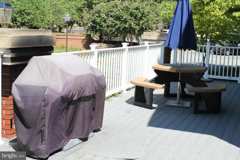 5800 INMAN CIRCLE Unit: 350