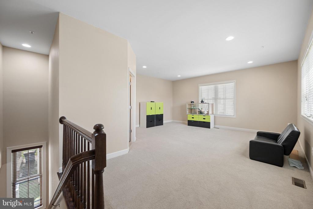 14301 BYRNE PARK DRIVE