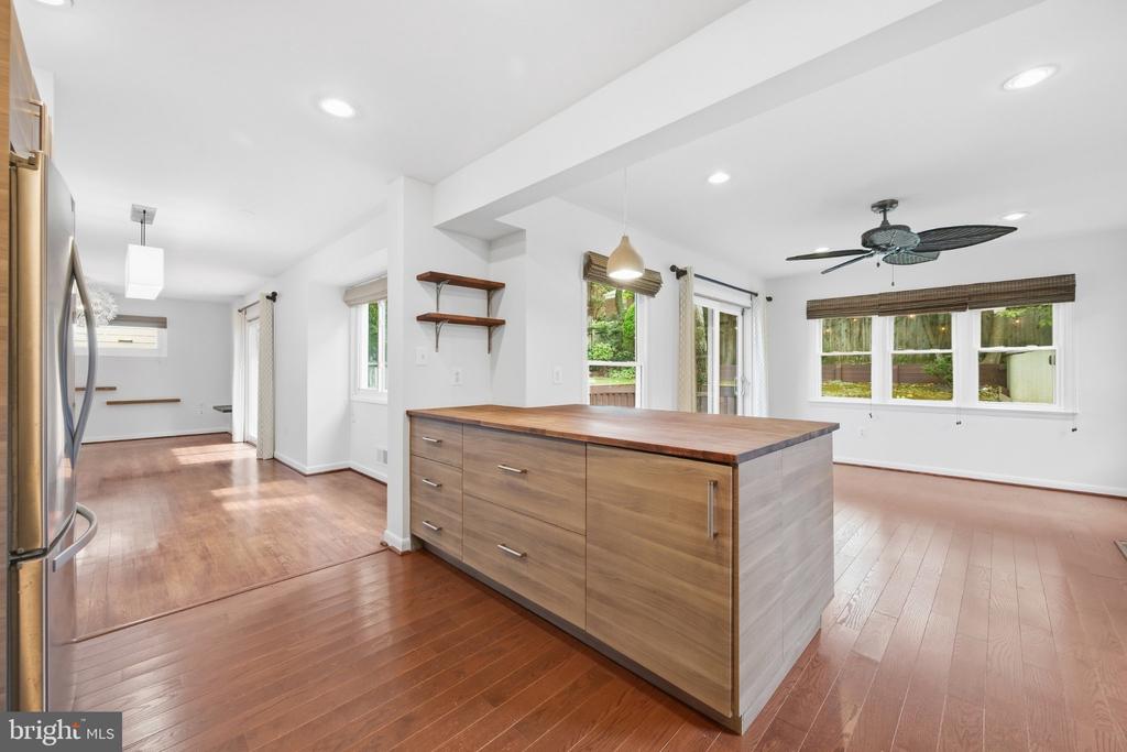 4016 SIMMS DRIVE
