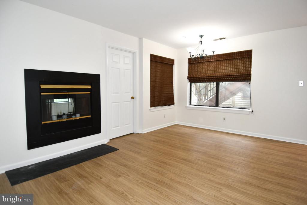 13407 SHADY KNOLL DRIVE Unit: 112/G
