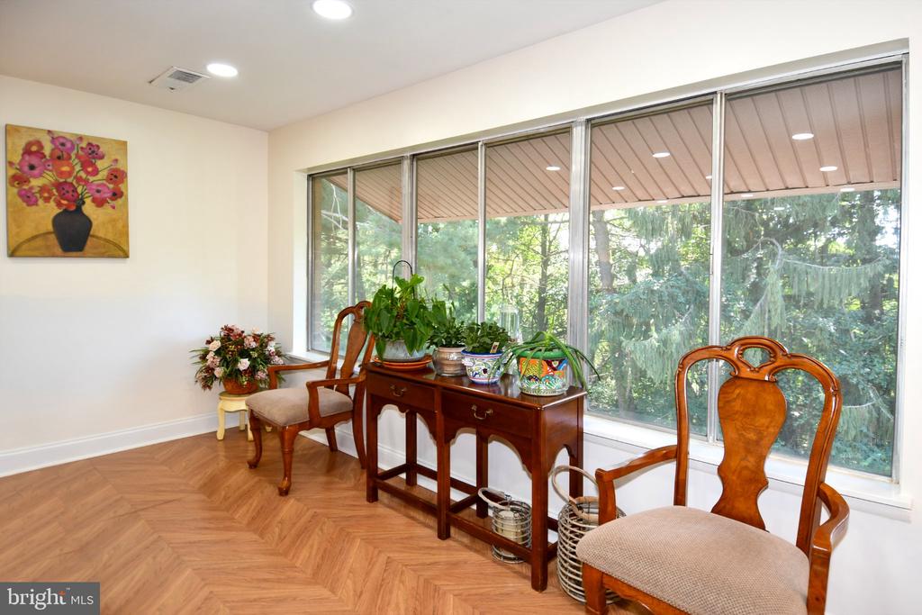 18624 WALKERS CHOICE ROAD Unit: 6