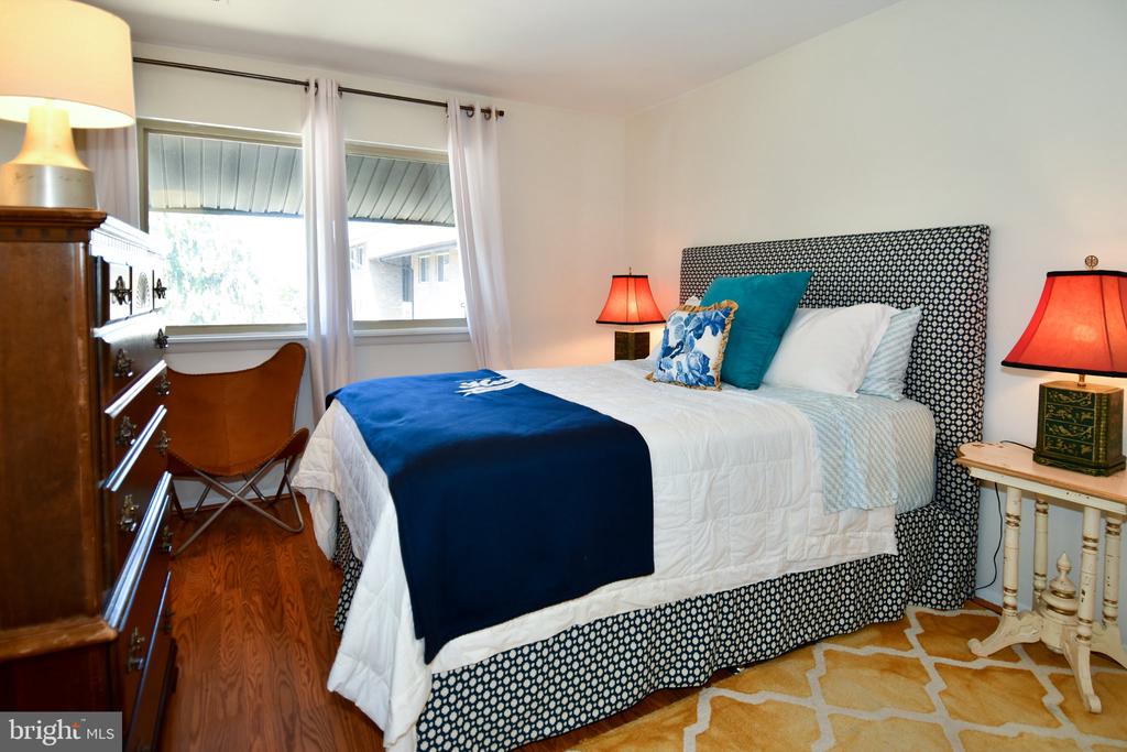 18624 WALKERS CHOICE ROAD Unit: 6