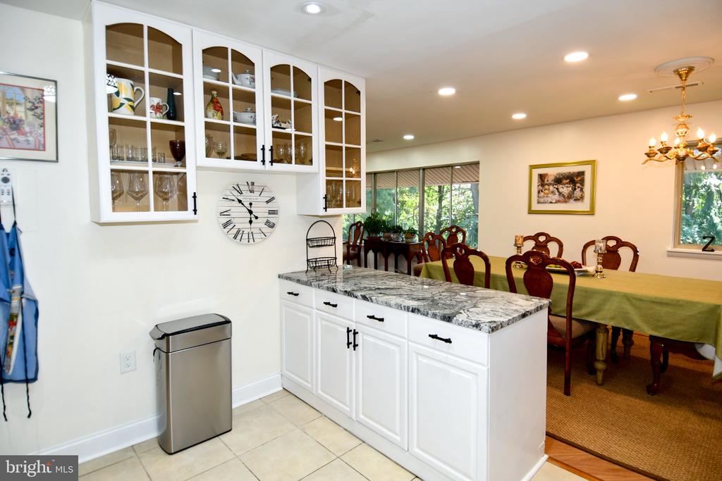 18624 WALKERS CHOICE ROAD Unit: 6