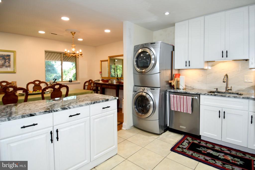 18624 WALKERS CHOICE ROAD Unit: 6