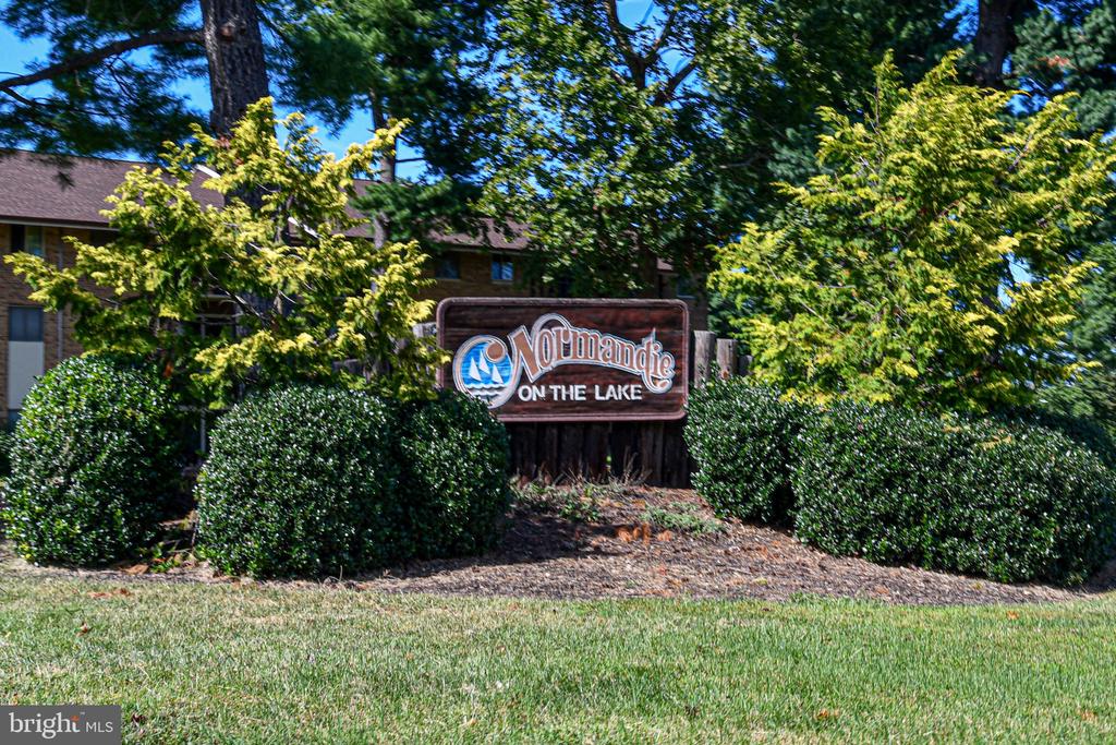 18624 WALKERS CHOICE ROAD Unit: 6