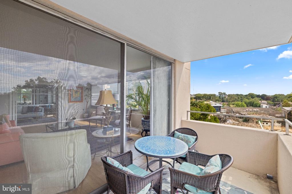 4515 WILLARD AVENUE Unit: 1009S
