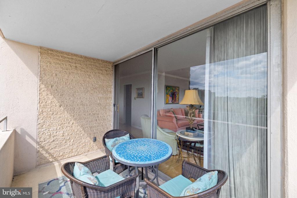 4515 WILLARD AVENUE Unit: 1009S