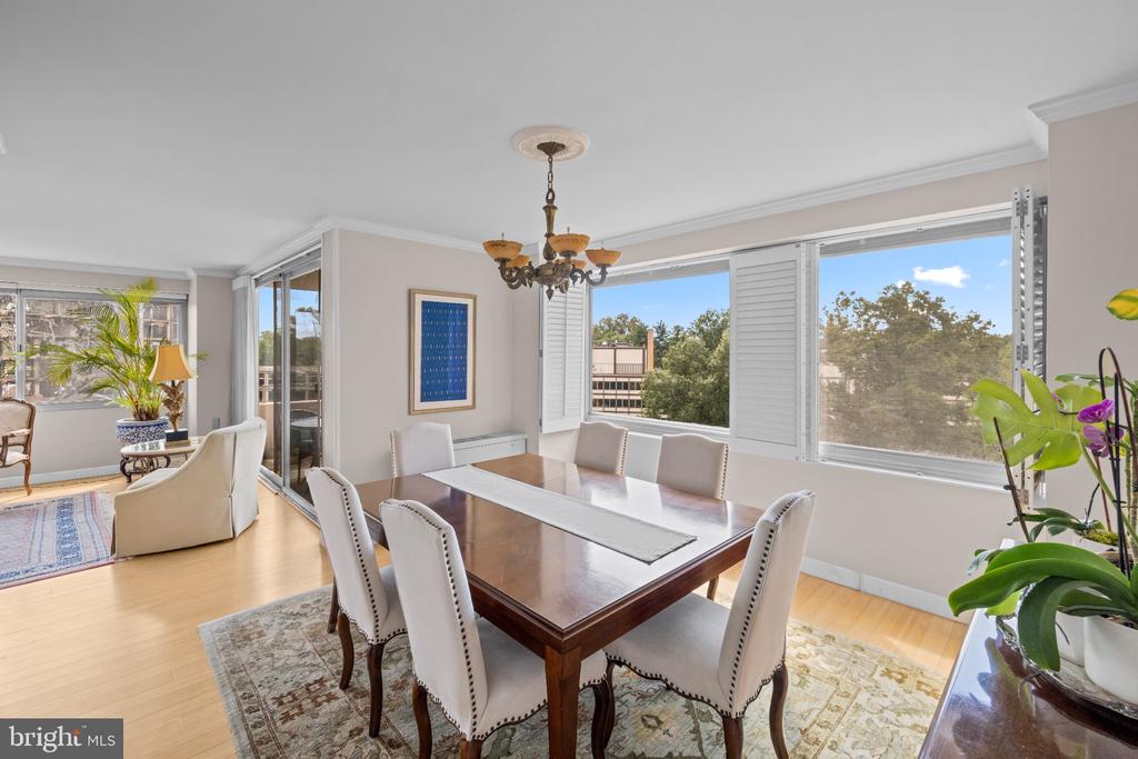 4515 WILLARD AVENUE Unit: 1009S